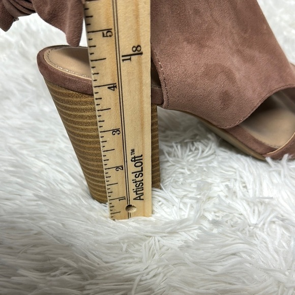 LC Lauren Conrad Dusty Rose Peep-Toe Heels - Picture 9 of 12